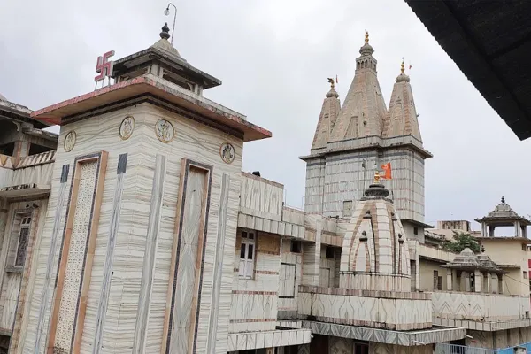 Muktidham temple Nashik near Shirdi – replica of 12 jyotirlingas
