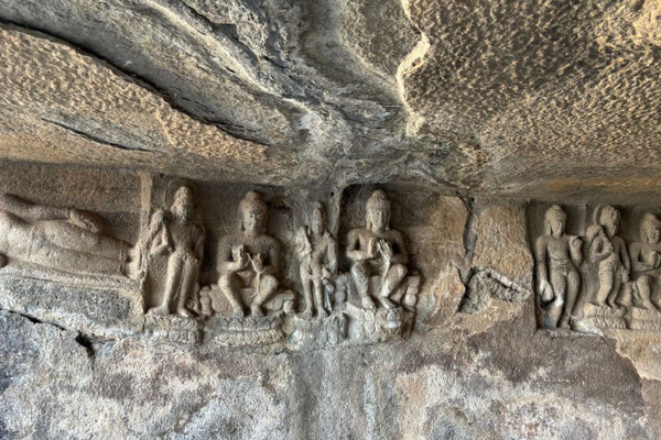 Interior carvings Pandavleni