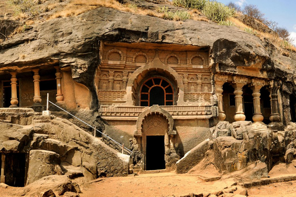 Pandavleni Caves exterior